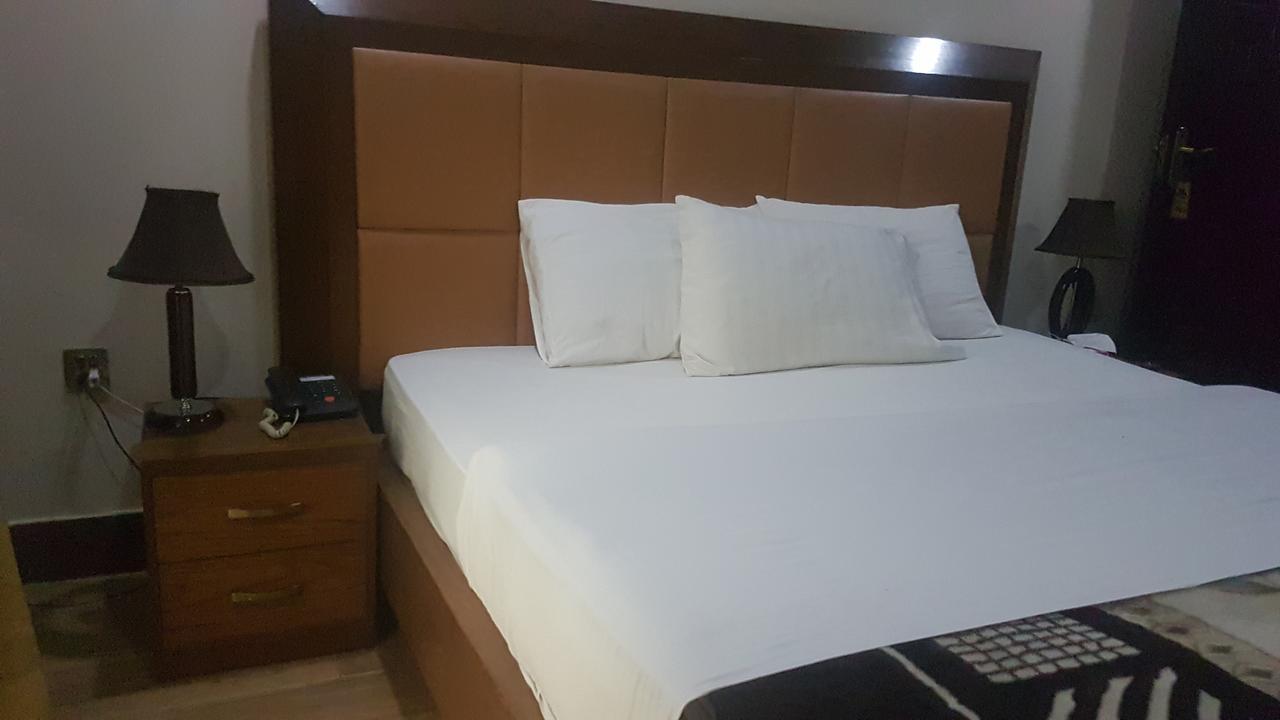 Midtown Hotel Rawalpindi Extérieur photo