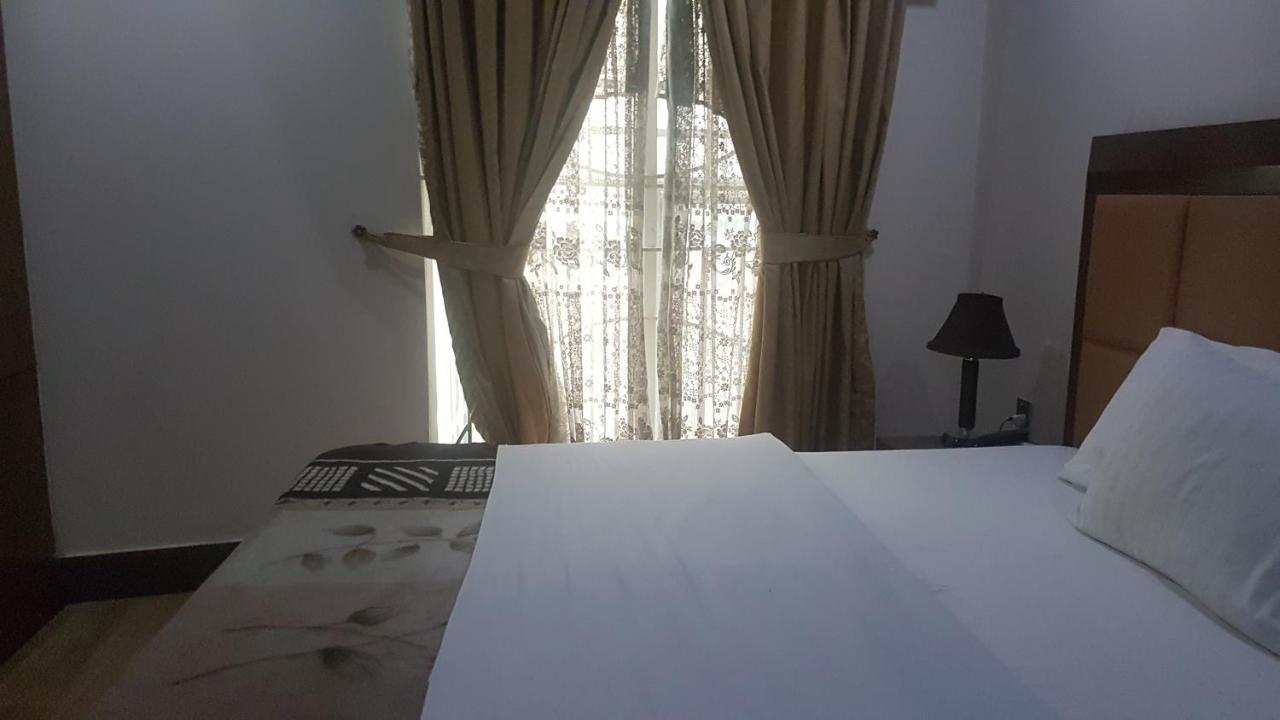 Midtown Hotel Rawalpindi Extérieur photo