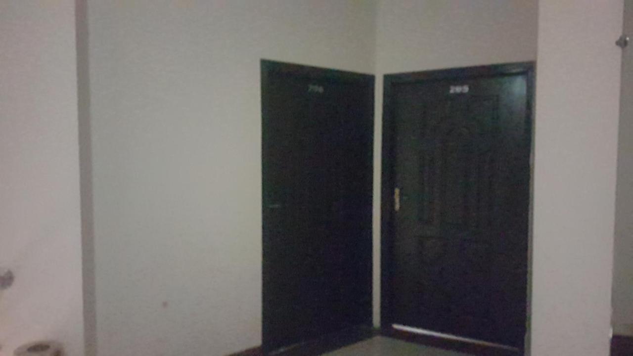 Midtown Hotel Rawalpindi Extérieur photo